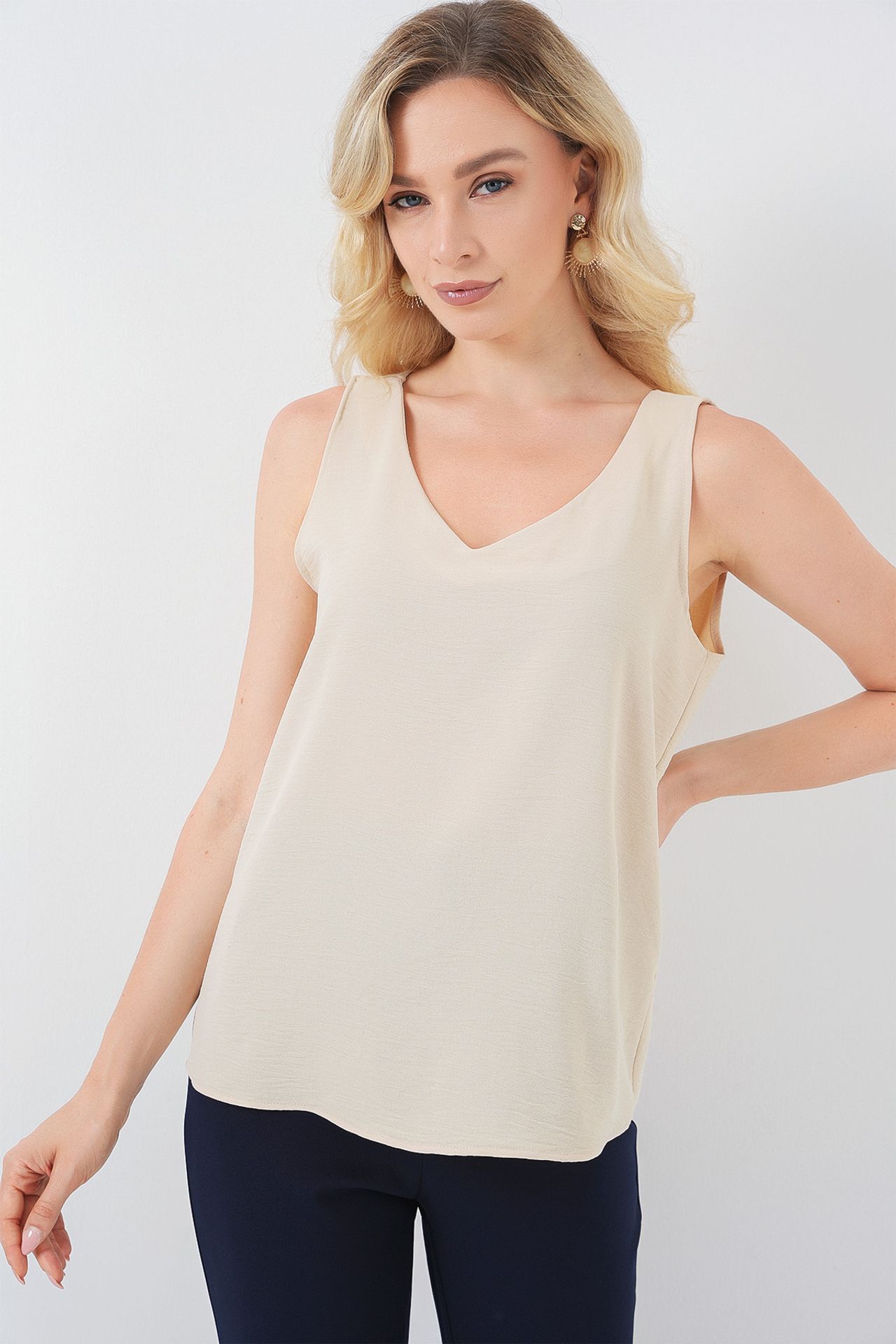 BDART Textured V-Neck Sleeveless Blouse 4