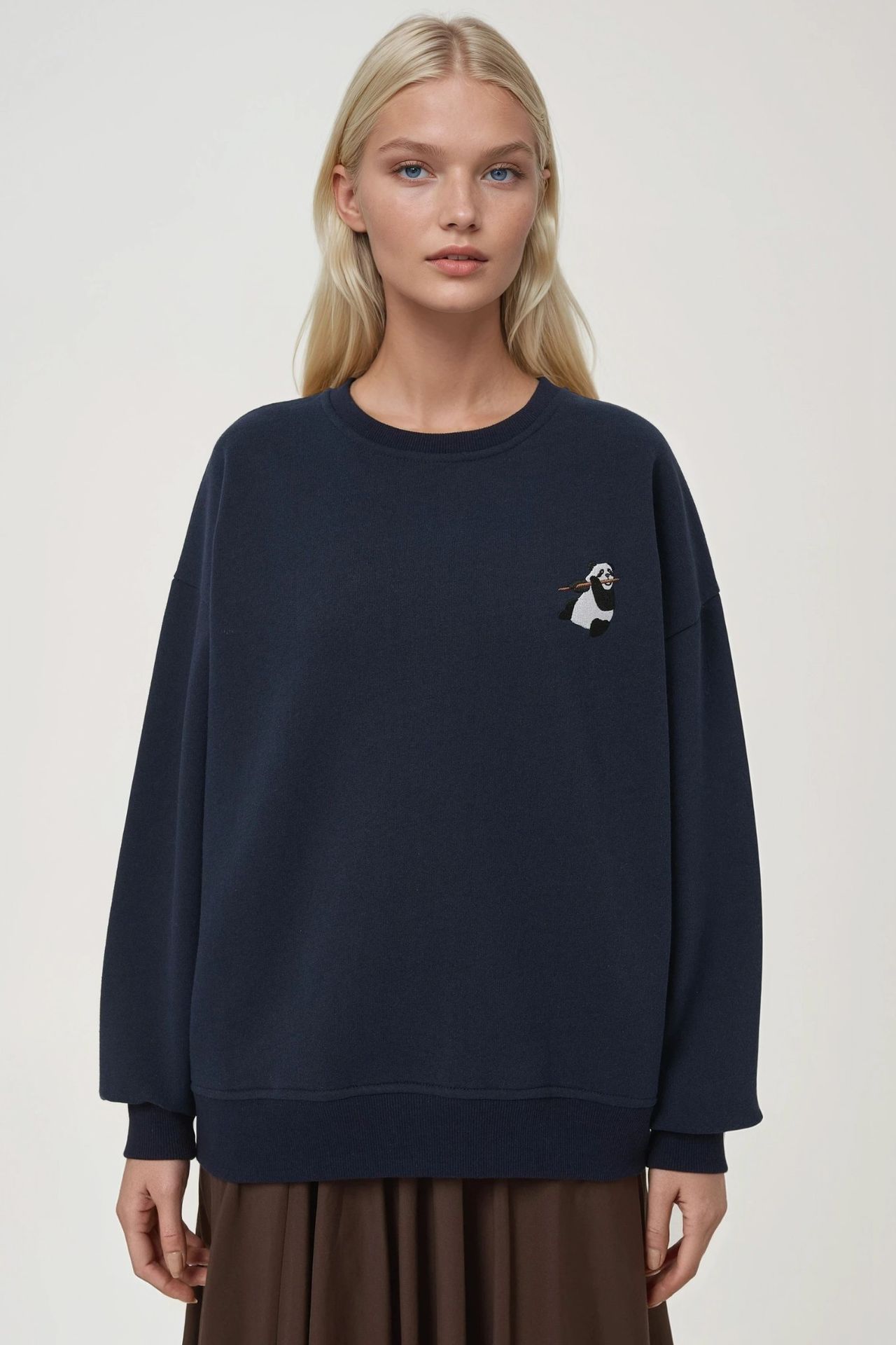  Comfort Animal Pattern Embroidered Raised Crew Neck Sweatshirt 1