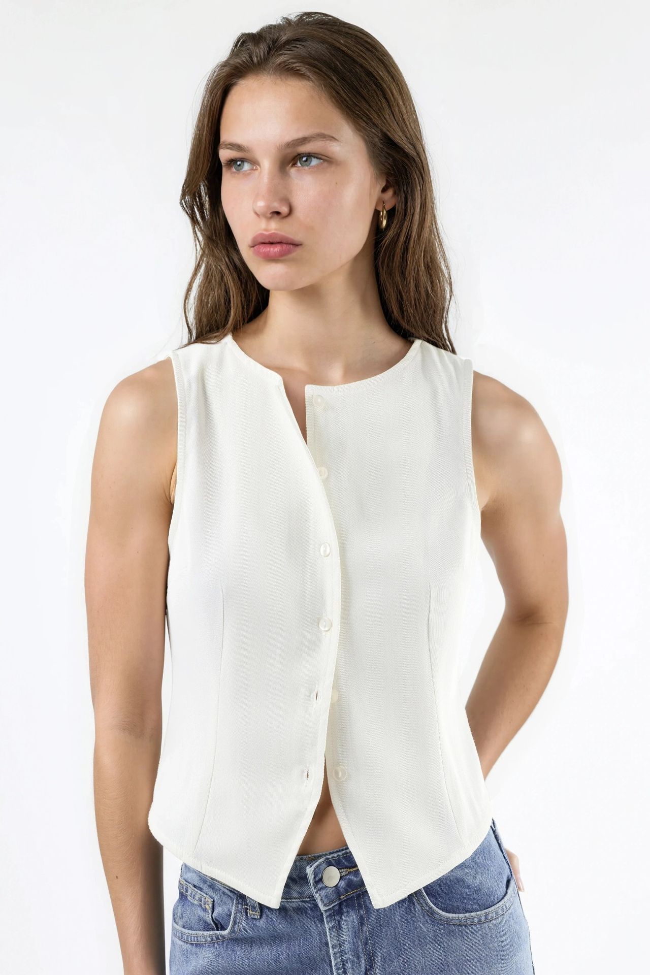 Buttoned Sleeveless Top 6