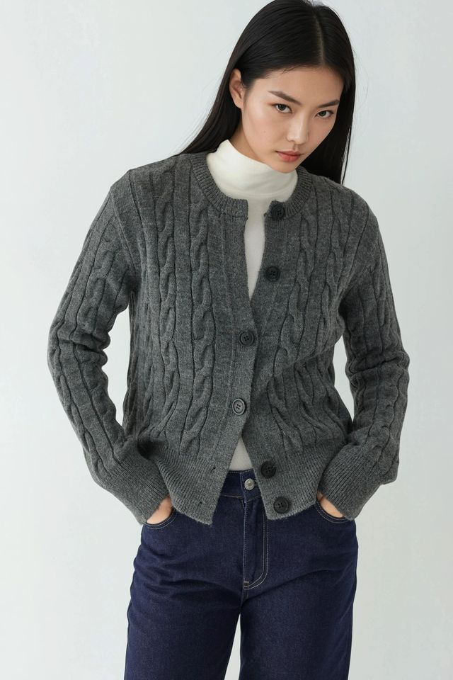Hair Braid Buttoned Cardigan