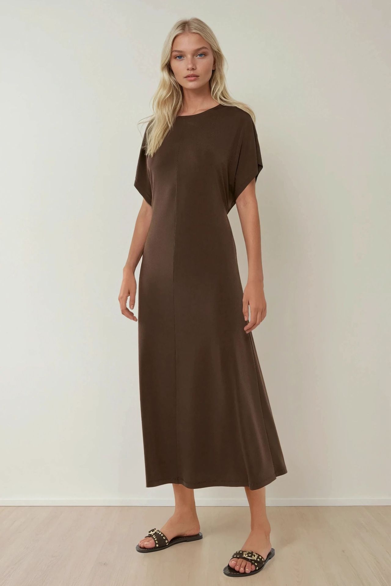 A-Form Fit Crew Neck Midi Dress