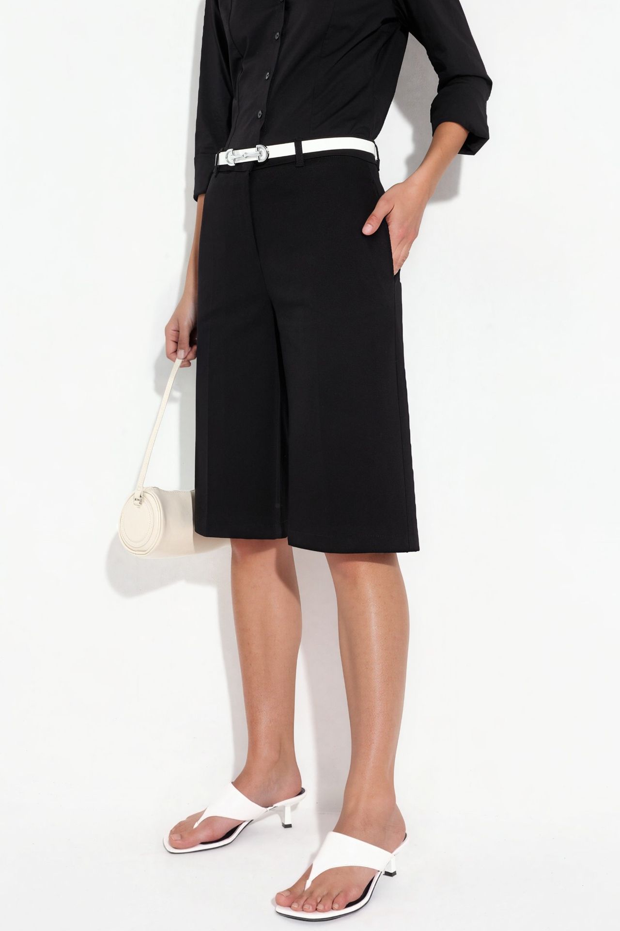 Straight Fit Bermuda Shorts (w/out Belt)