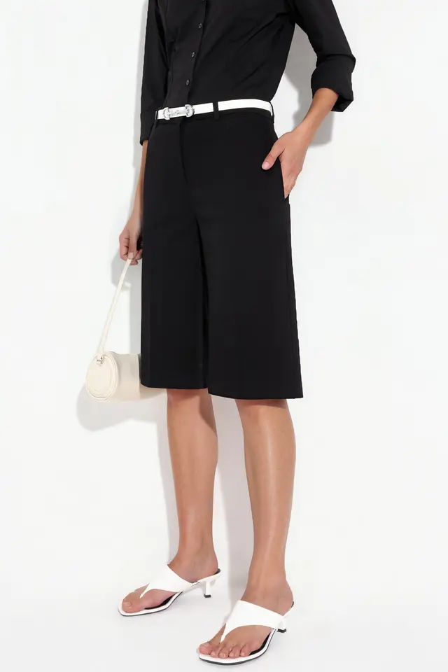 Straight Fit Bermuda Shorts (w/out Belt)