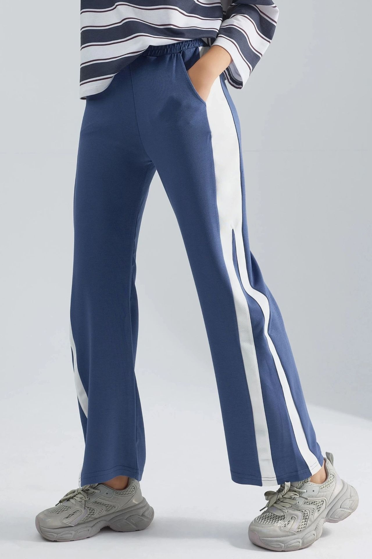 Modal Touch Contrast Detail Pants Bersan Collection 1