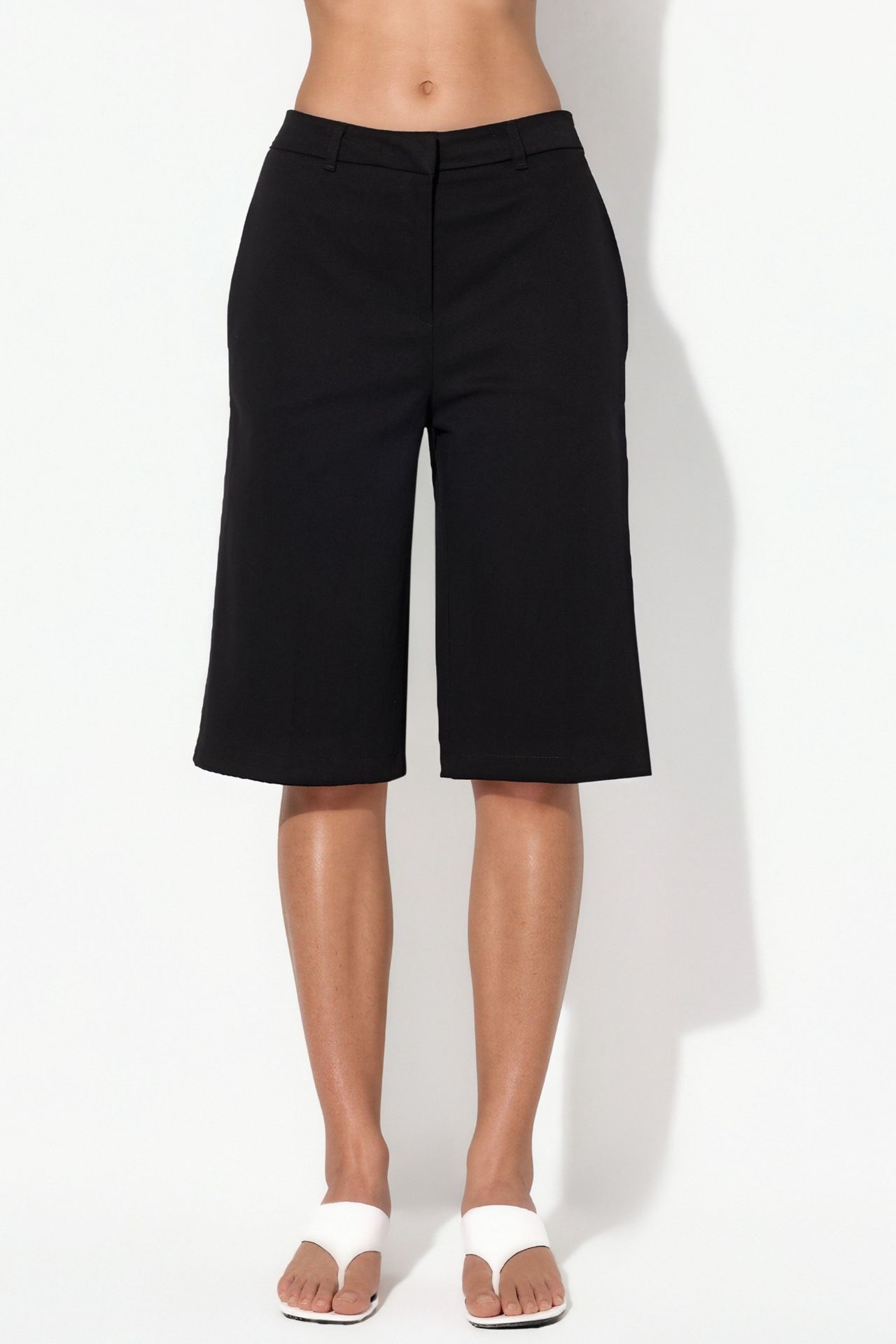 Straight Fit Bermuda Shorts (w/out Belt)