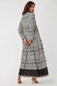 black-image-4