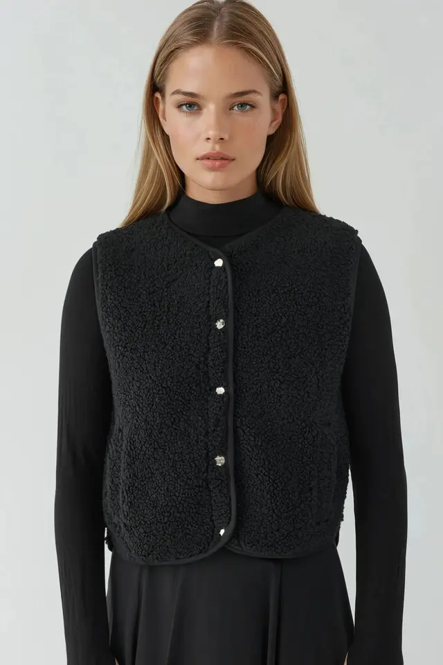 Textured Crew Neck Sleeveless Waistcoat