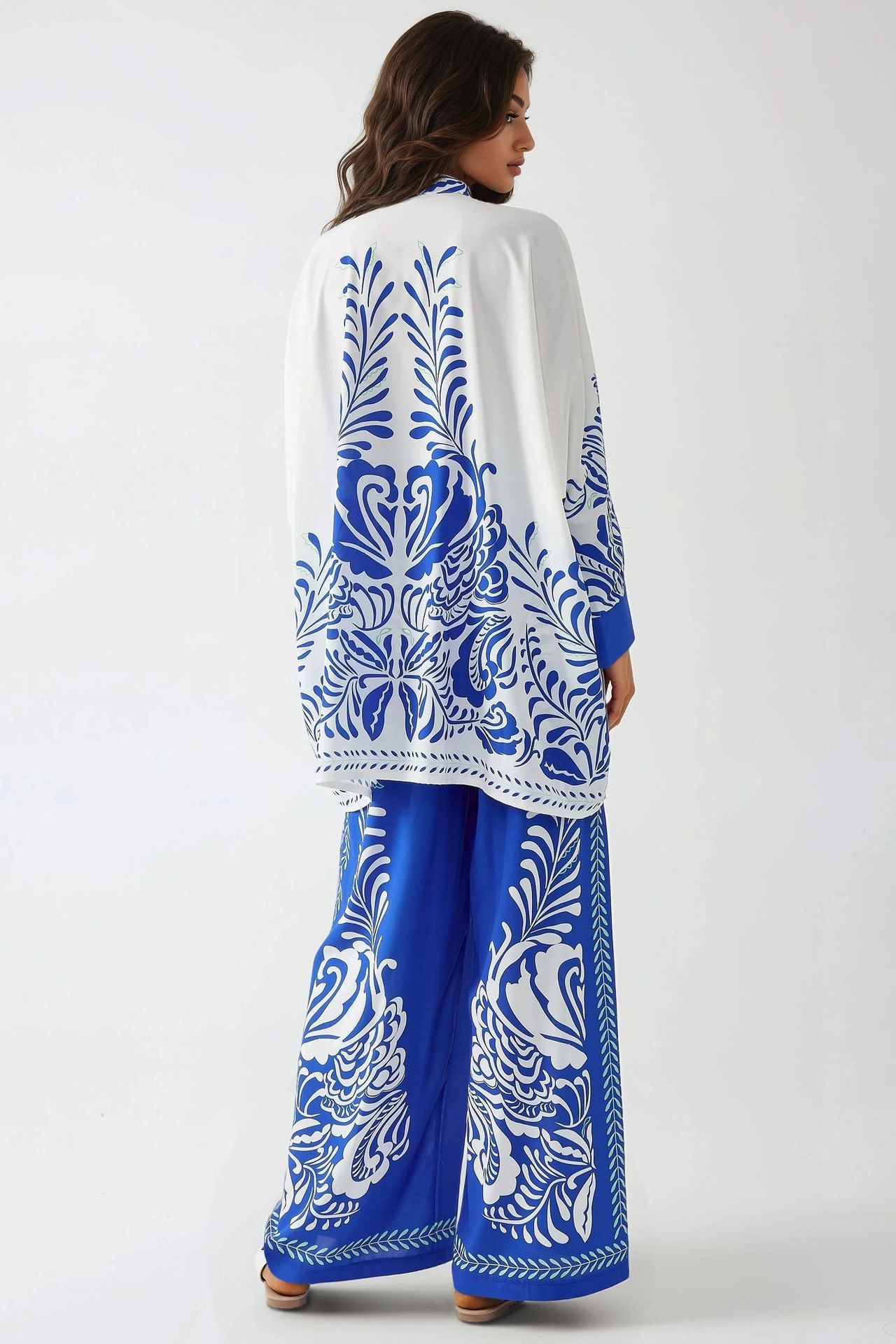 Printed Oversized Two-Piece Set with Crew Neck and Button Detail