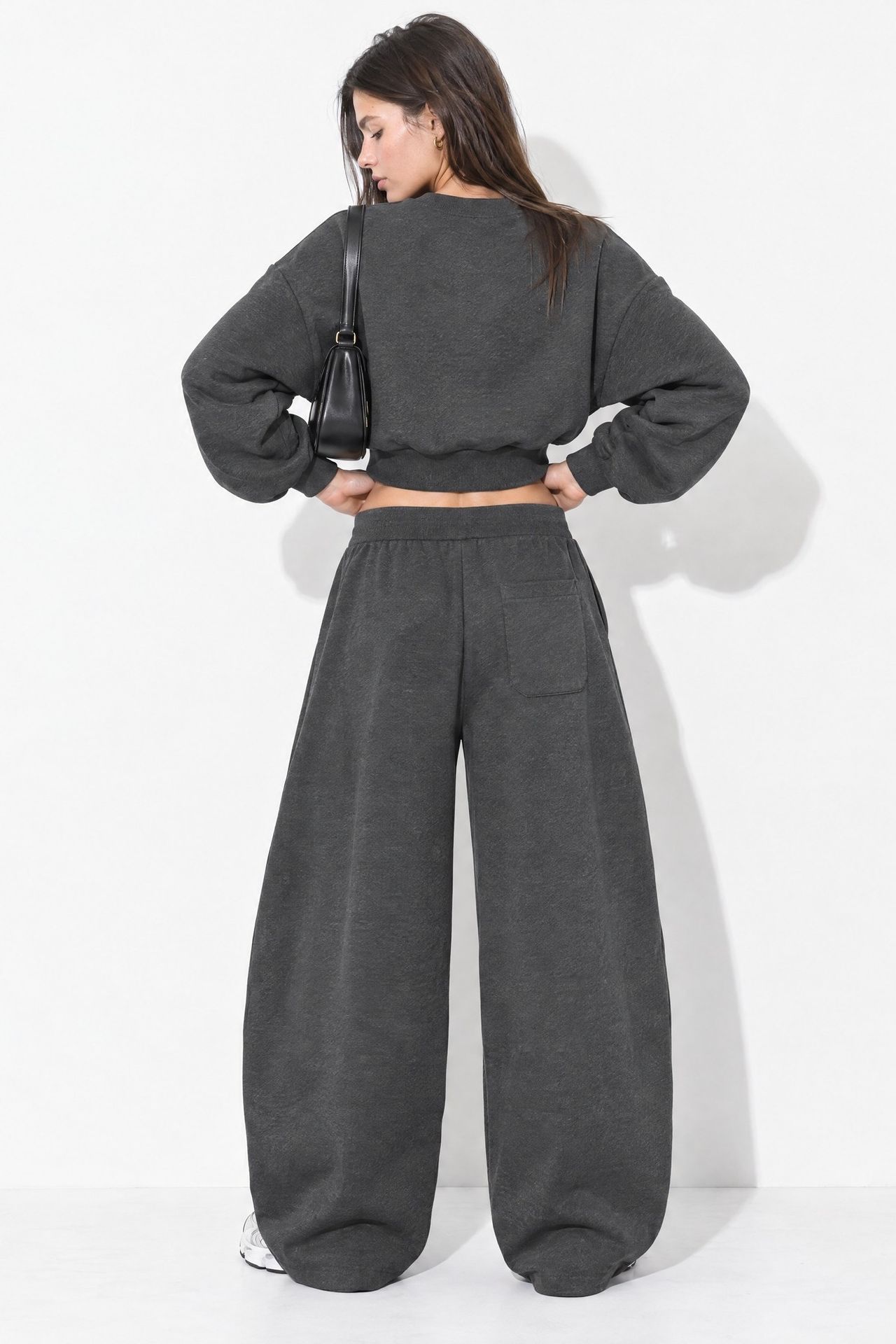 Barrel Fit Wide Leg Jogger Pants 4