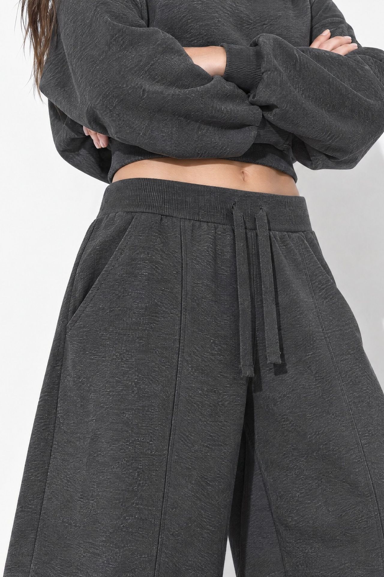 Barrel Fit Wide Leg Jogger Pants 2