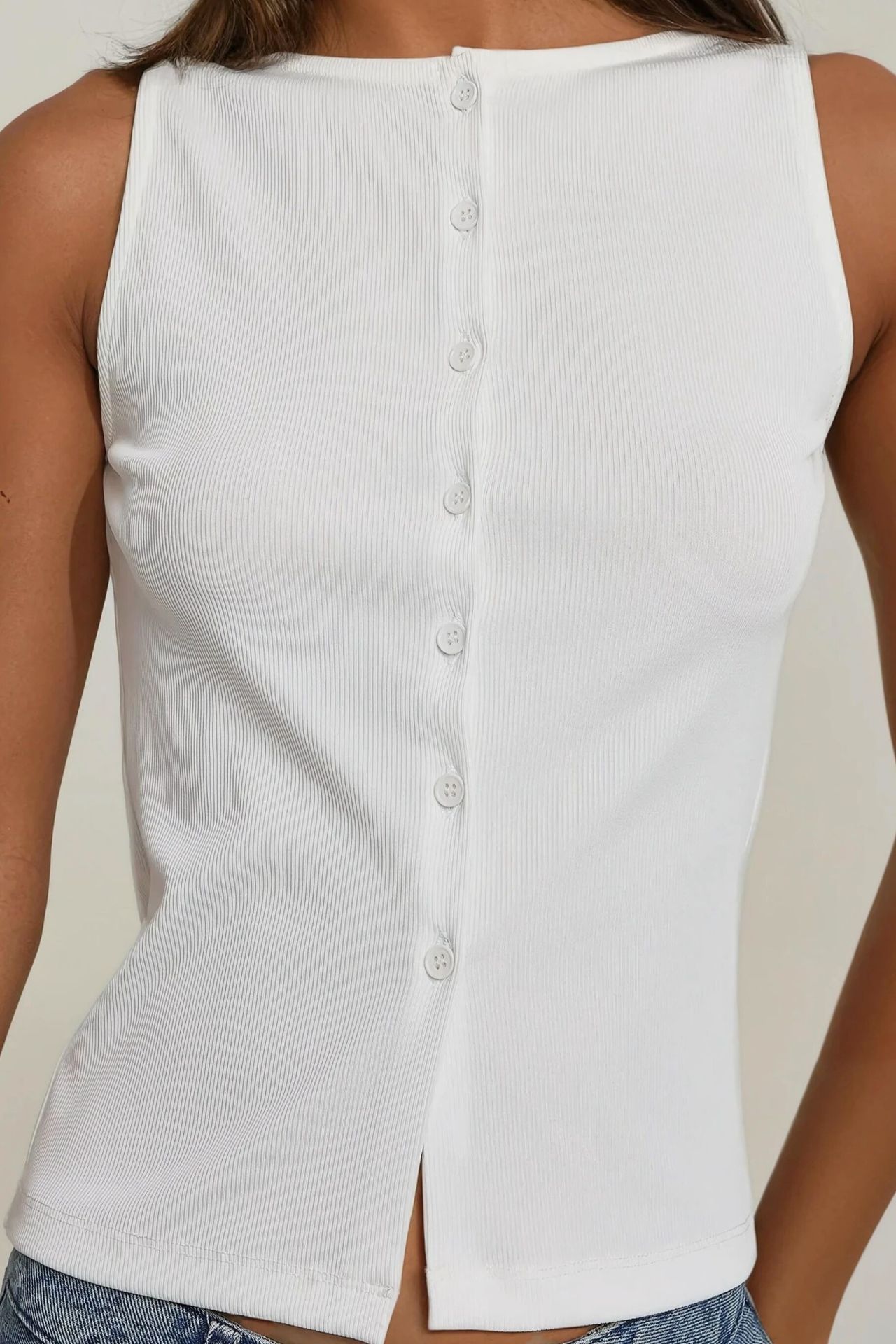 Fitted Crew Neck Knitted Top with Buttons