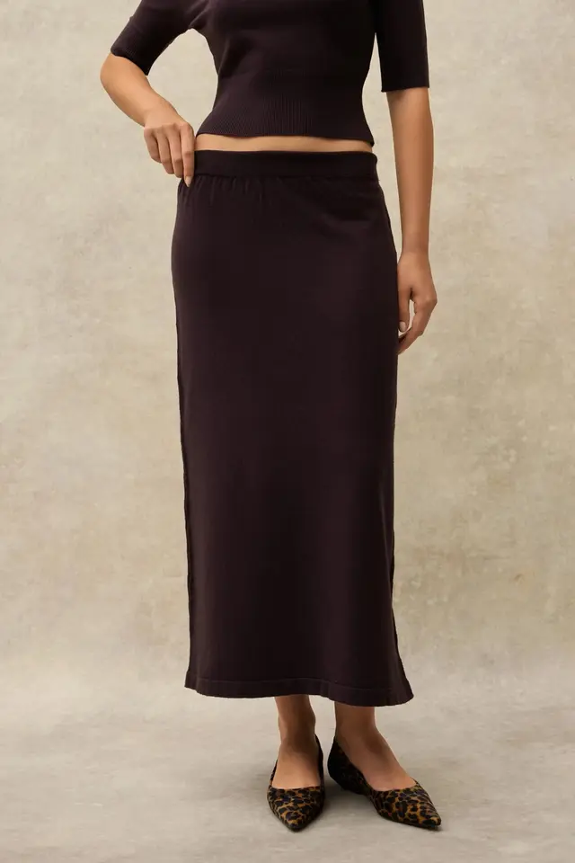 Soft Textured Knit Midi Skirt