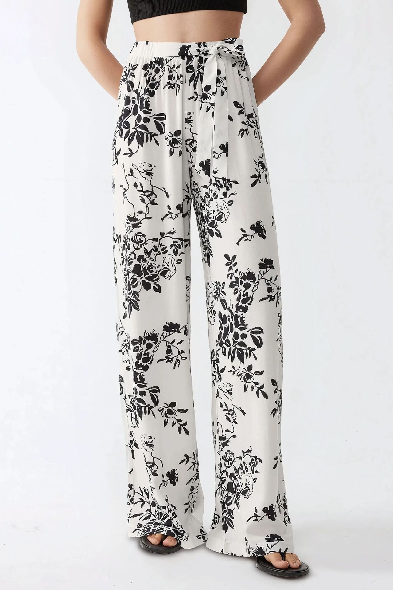 Wide Leg Printed Pants