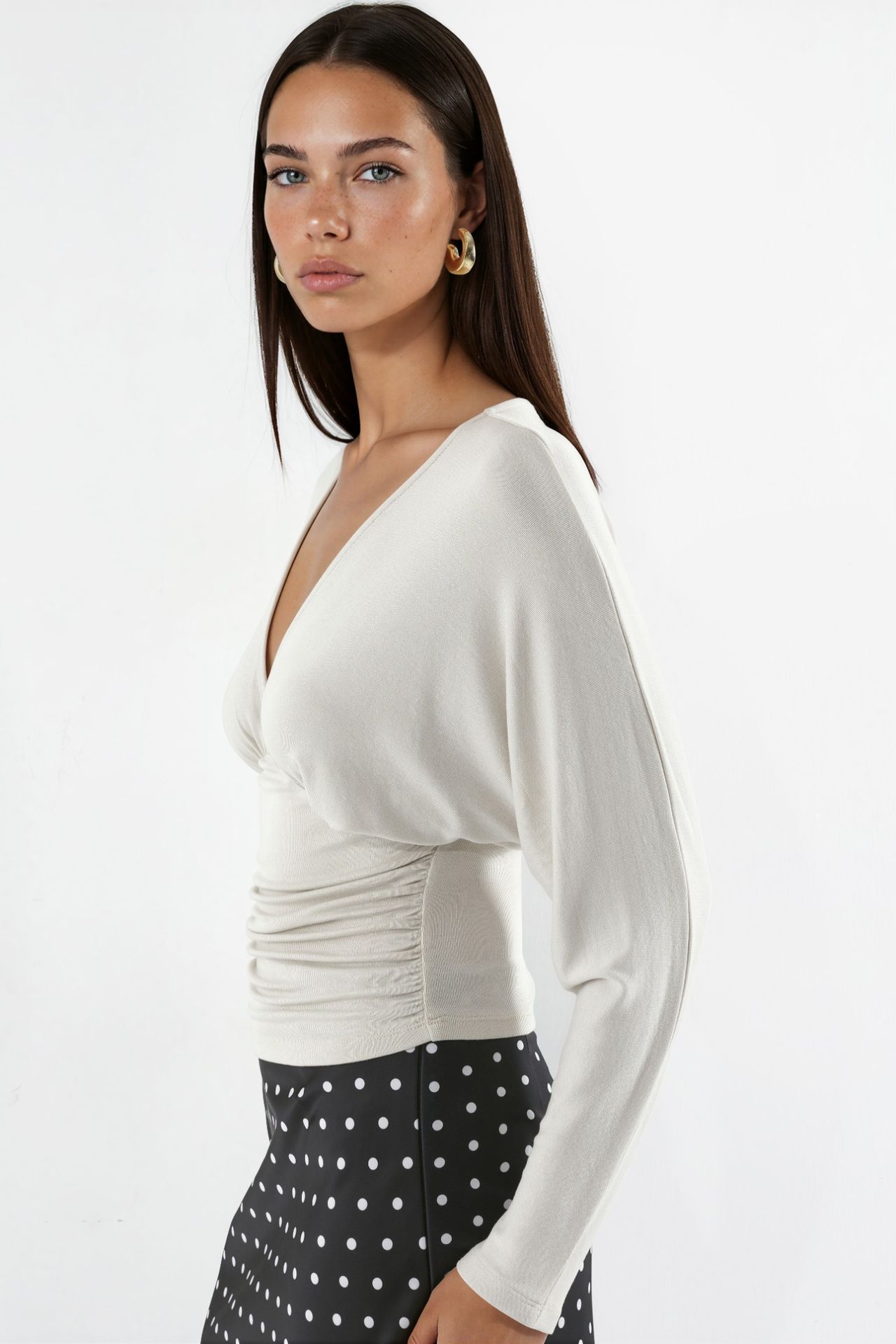 Relaxed Fit V-Neck Knit Blouse 2