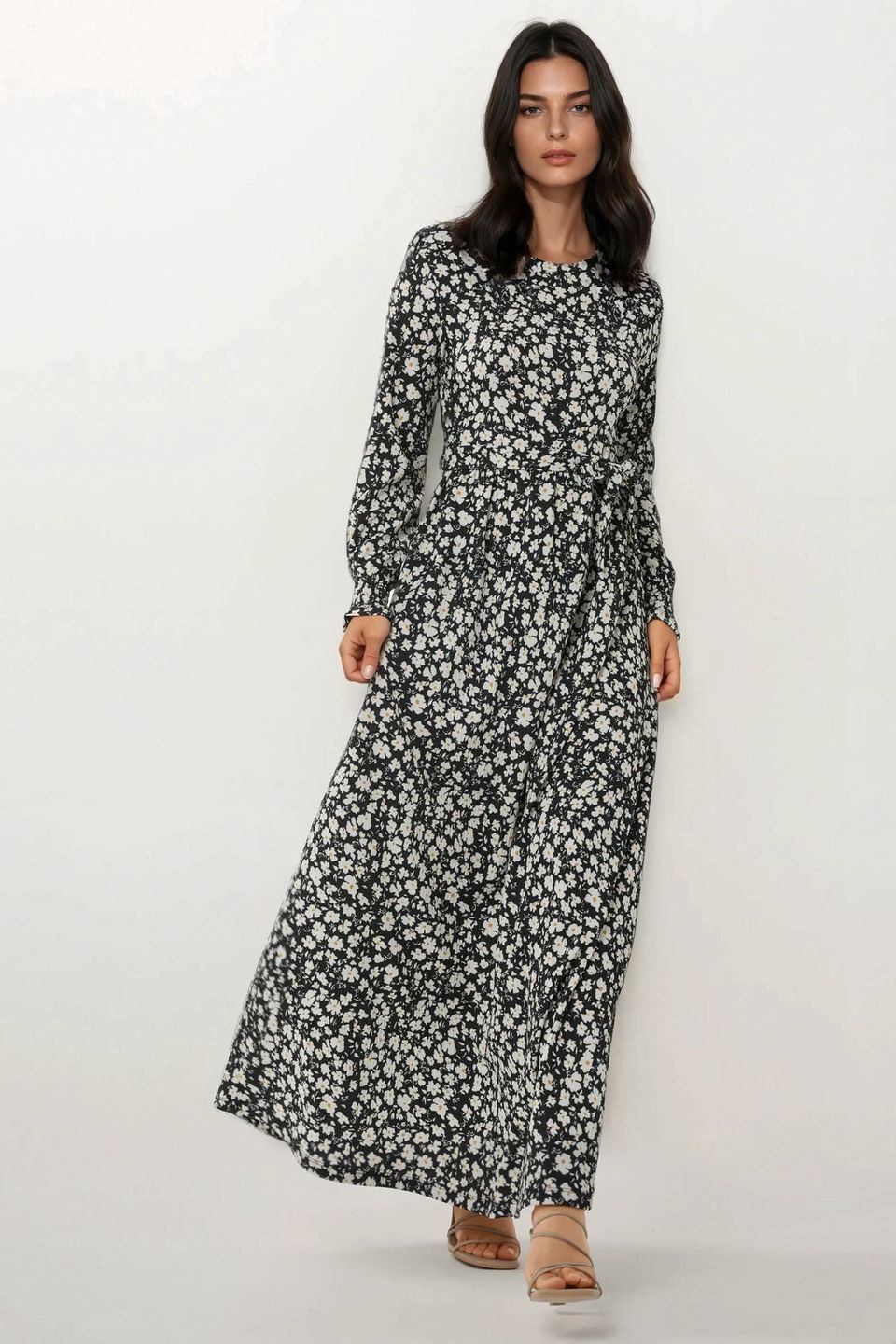 Flowering Crew Neck Maxi Dress with Belt