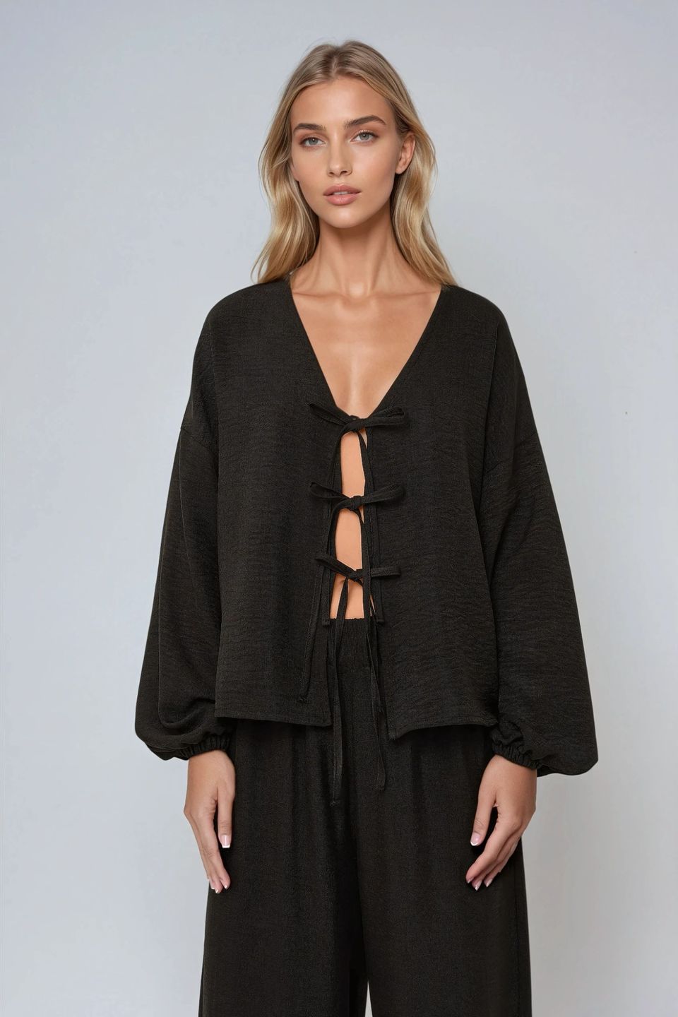 Relaxed Fit Tie up Detail Blouse