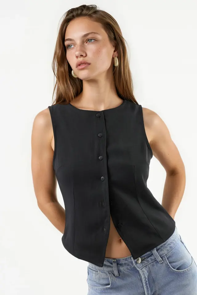 Buttoned Sleeveless Top