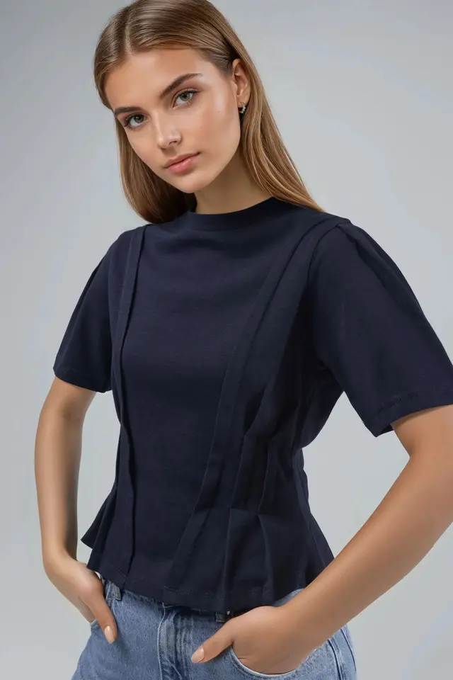 Fitted Crew Neck T-Shirt