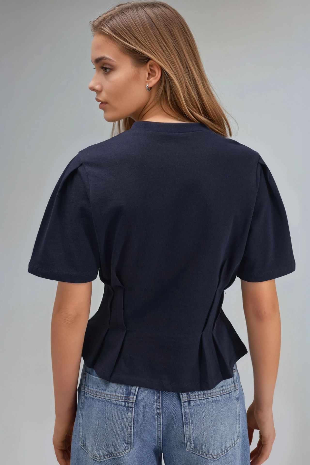 Fitted Crew Neck T-Shirt 3