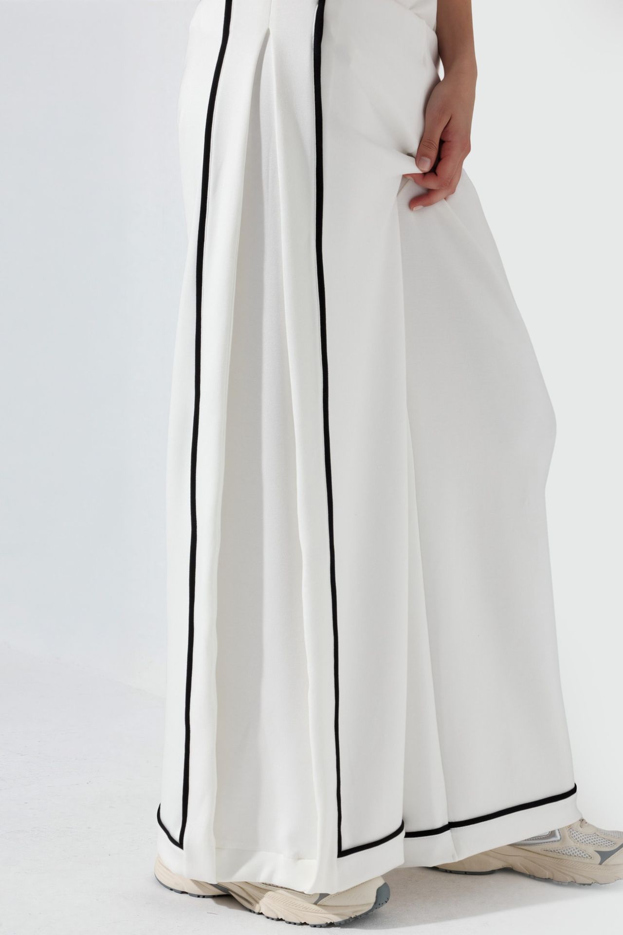 Contrast Binding Detail Modal Touch Wide Leg Pants 3