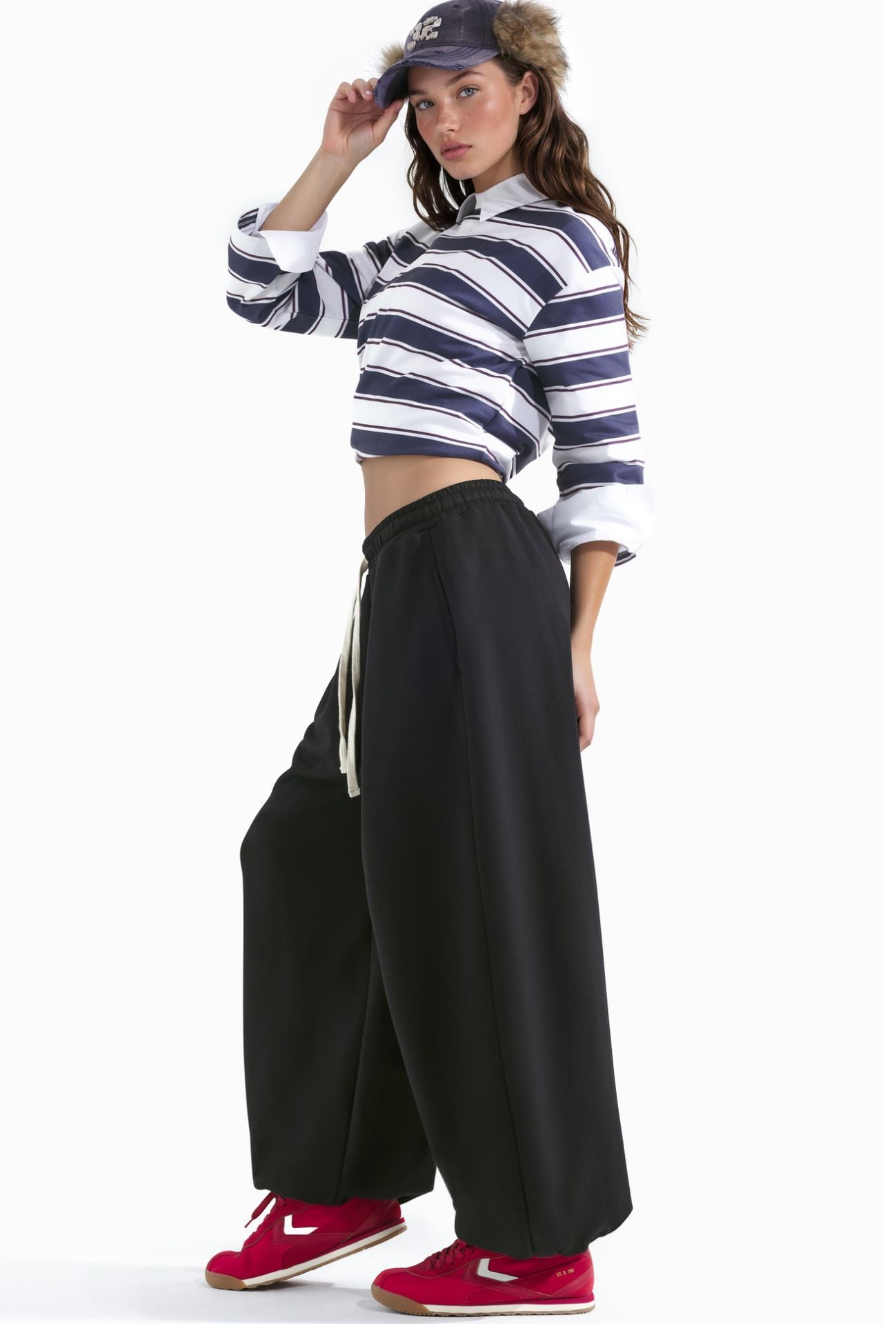 Balloon Fit Sweatpants 3