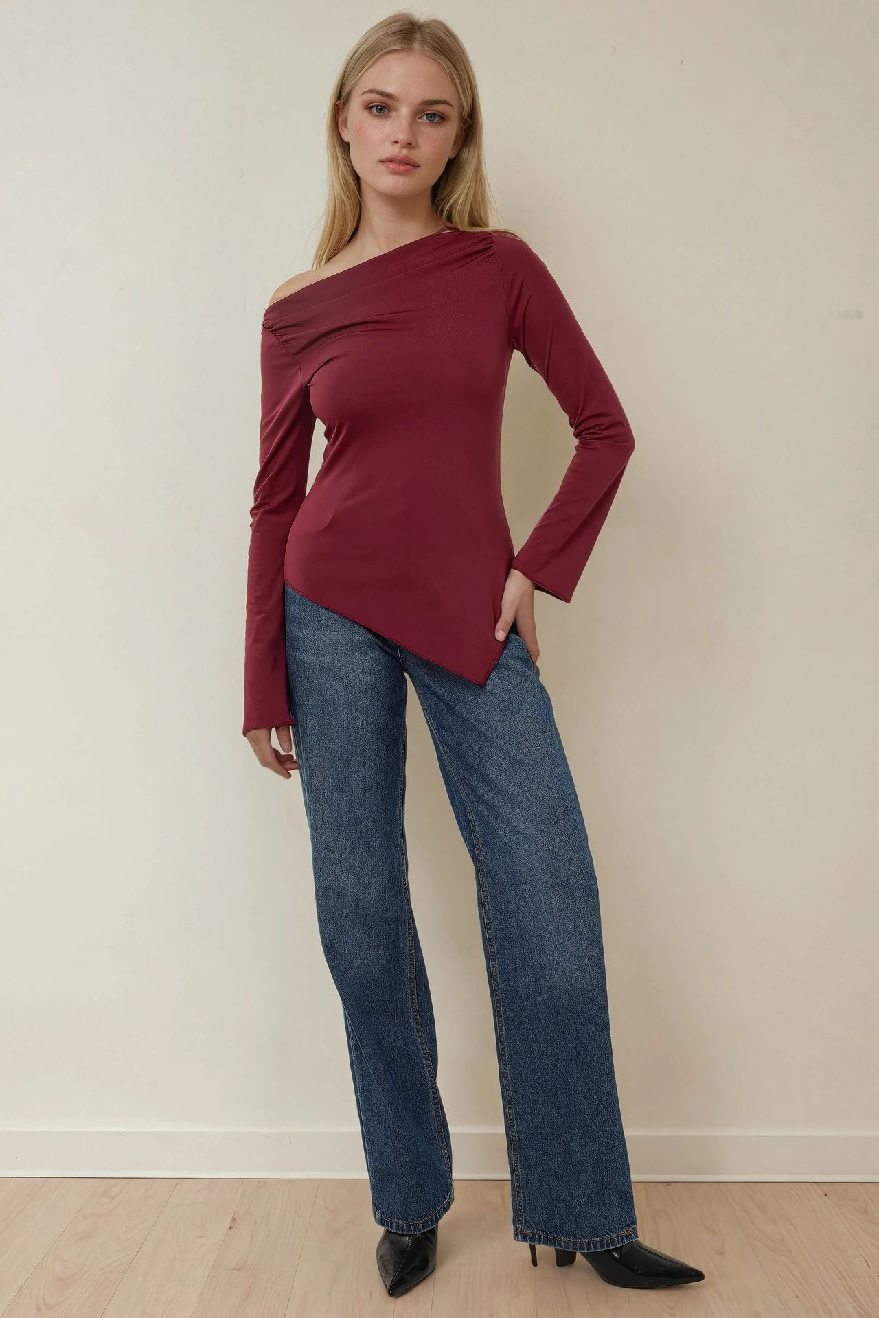 Asymmetric Ribbed Top with Slit