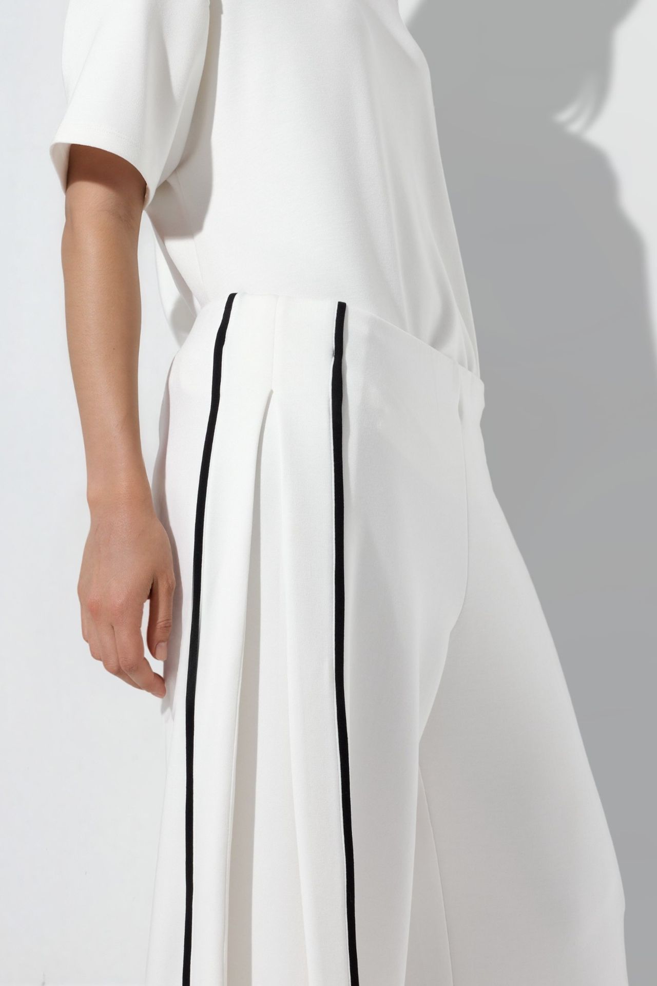 Contrast Binding Detail Modal Touch Wide Leg Pants 6