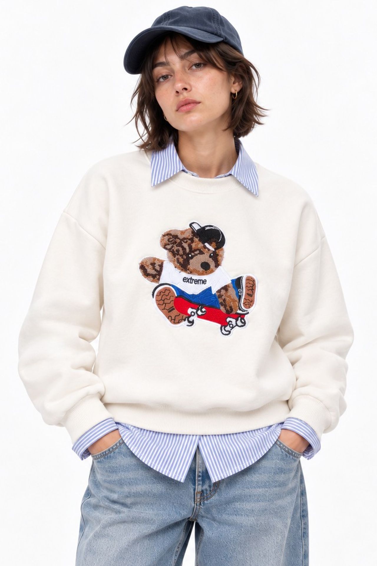 Embroidered Crew Neck Long Sleeve Sweatshirt 1