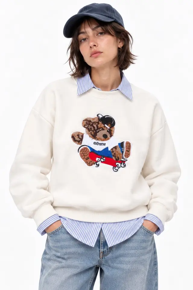 Embroidered Crew Neck Long Sleeve Sweatshirt