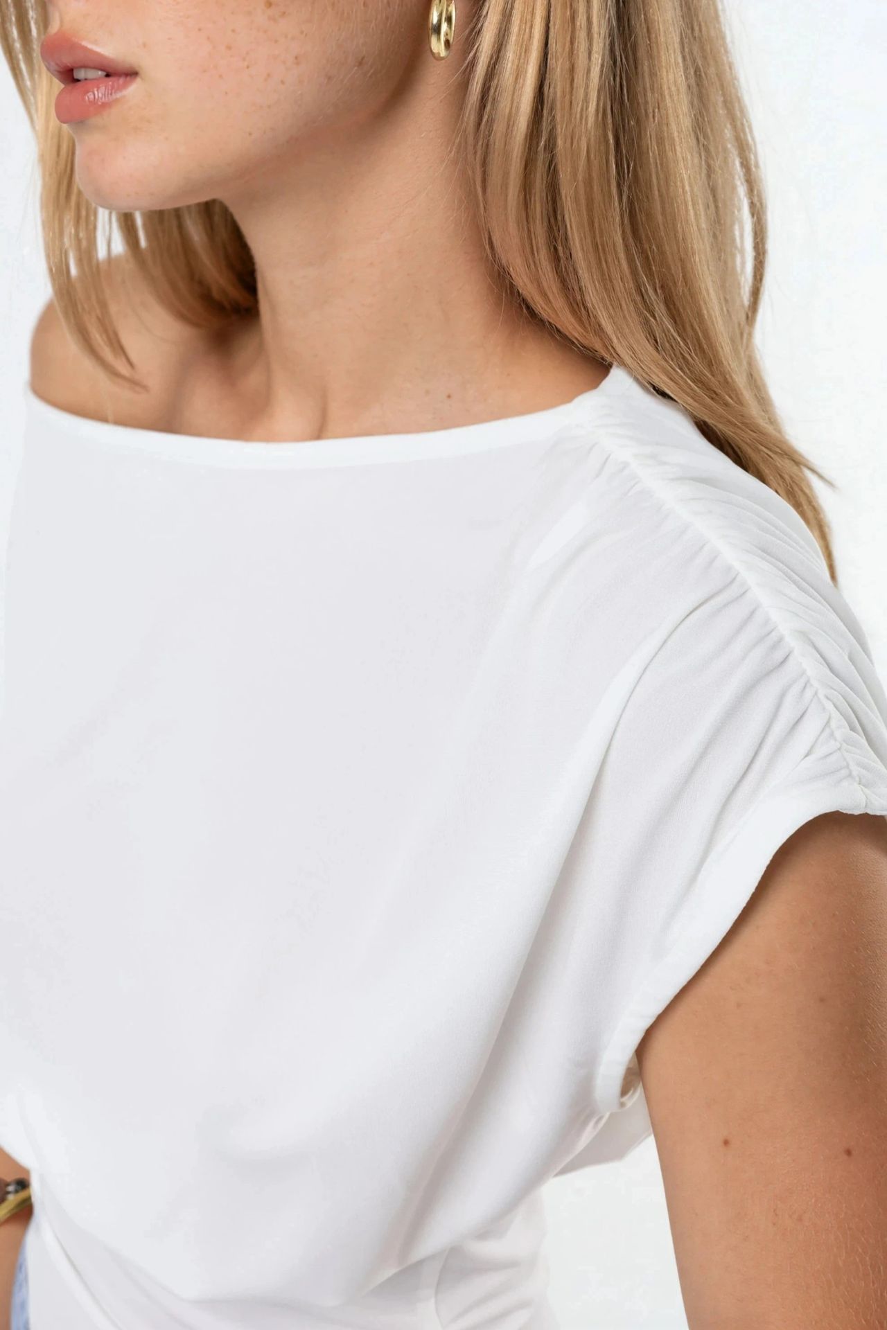 Asymmetrical Neck Short Sleeve Knit Blouse 7
