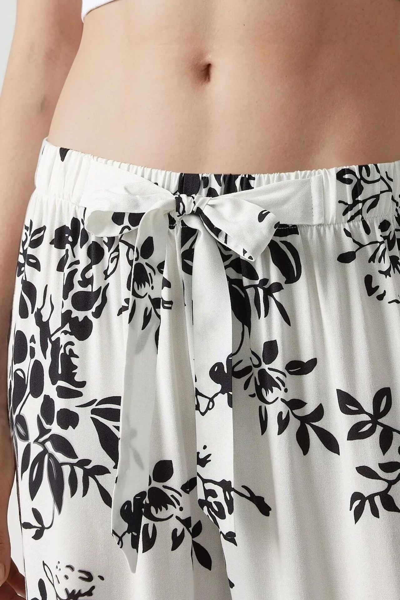 Wide Leg Printed Pants