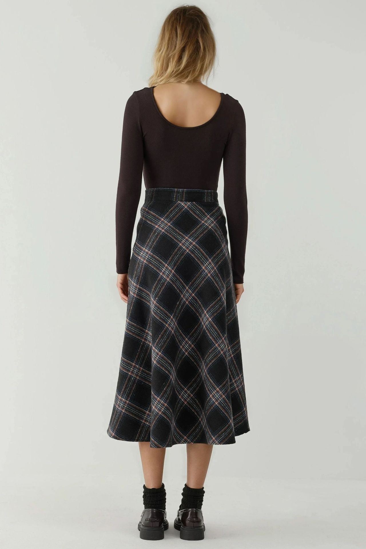 Maxi A-Line Skirt with Zipper Closure 5