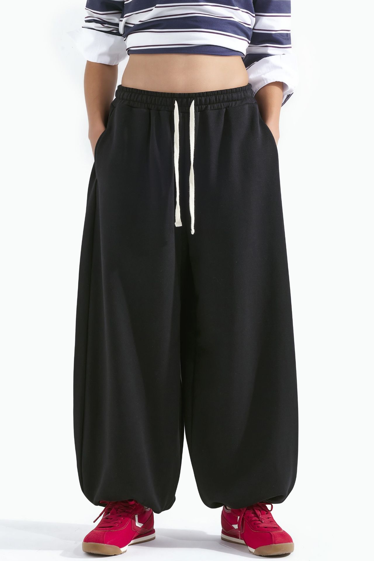 Balloon Fit Sweatpants 2