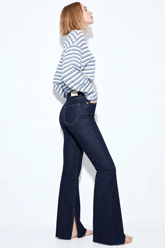 H74 Slim Fit Flared Jeans