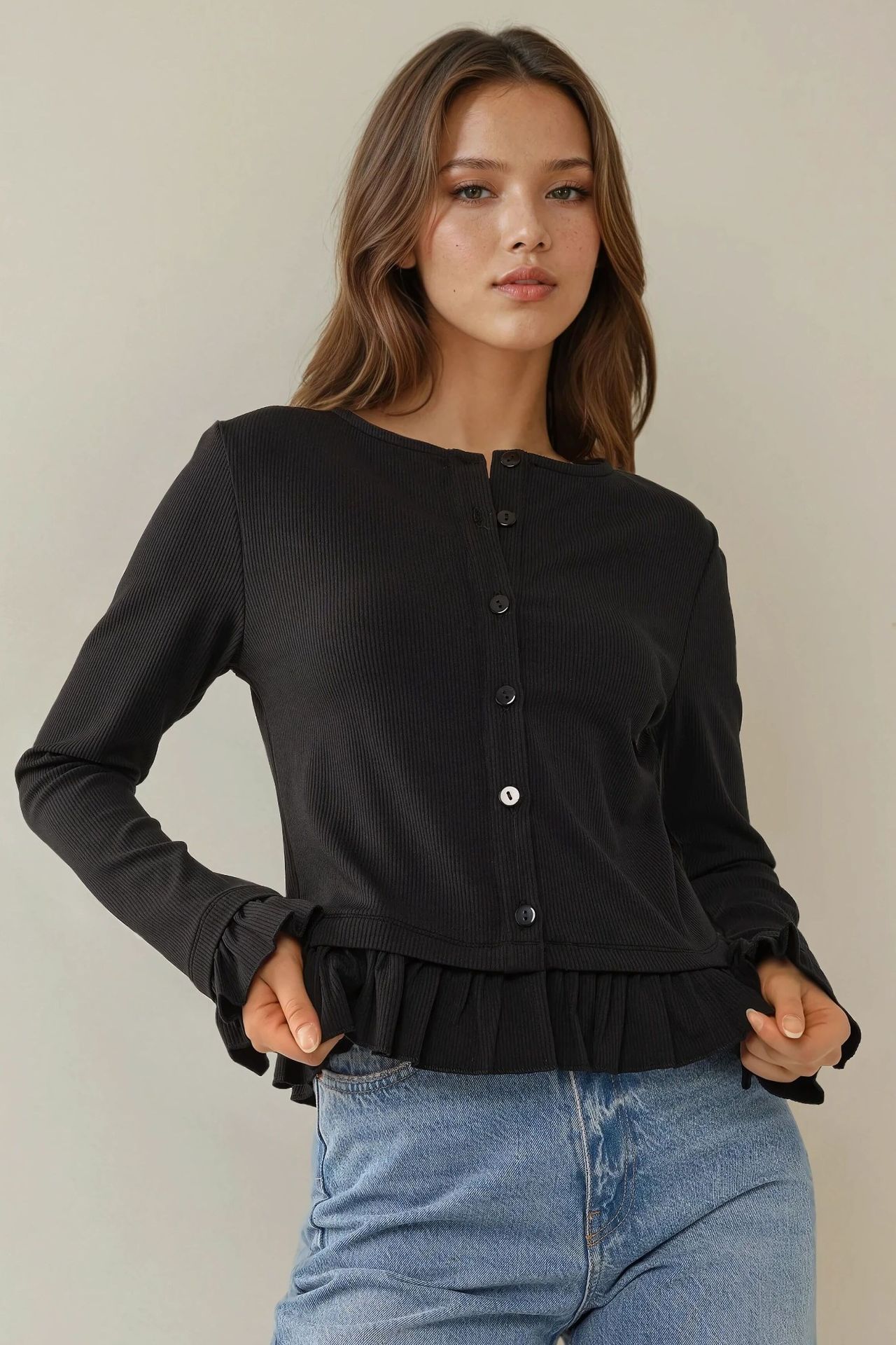 Fitted Crew Neck Knitted Cardigan