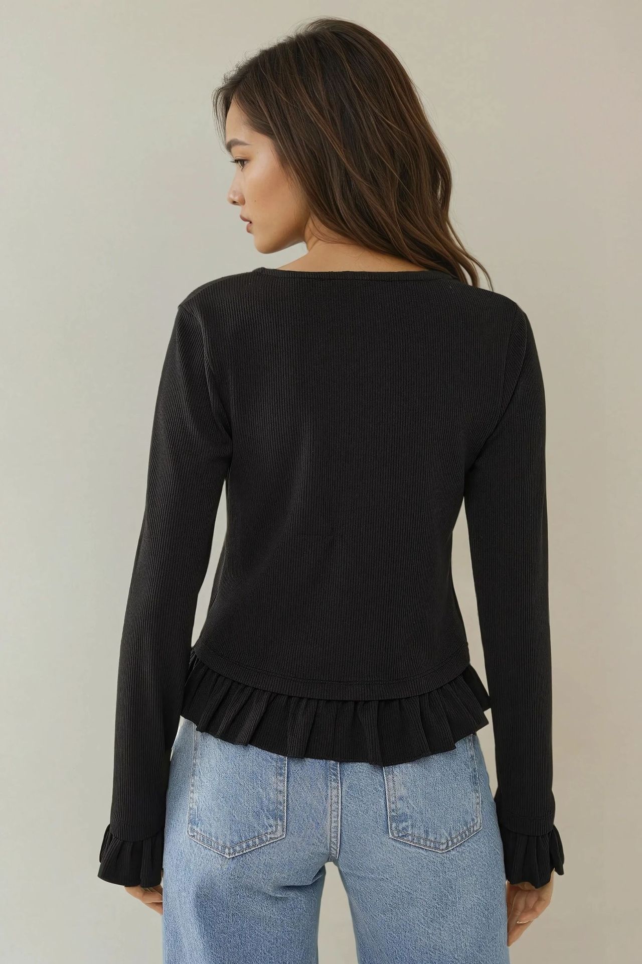 Fitted Crew Neck Knitted Cardigan