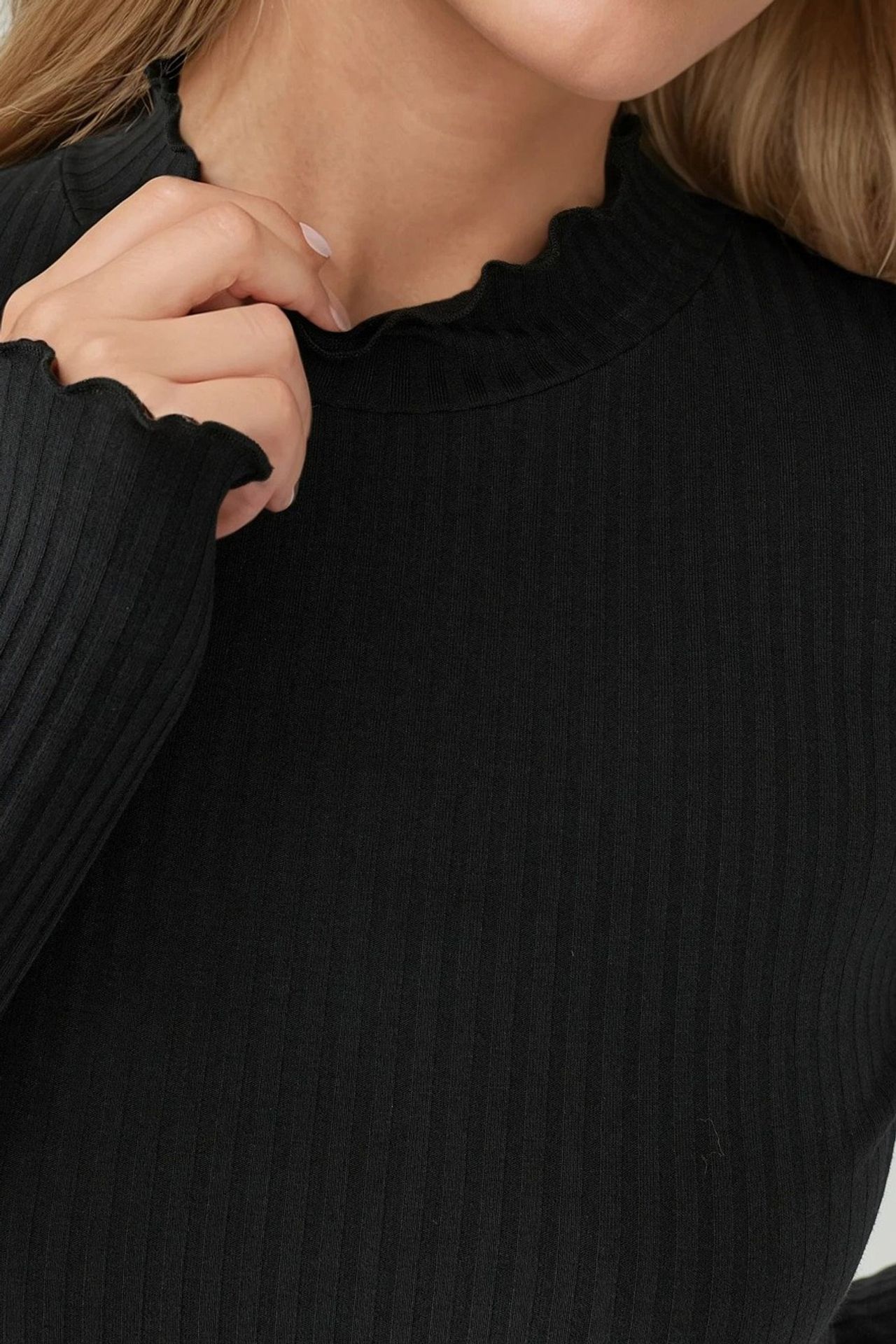 Textured Slim Fit Crew Neck Long Sleeve Top 2