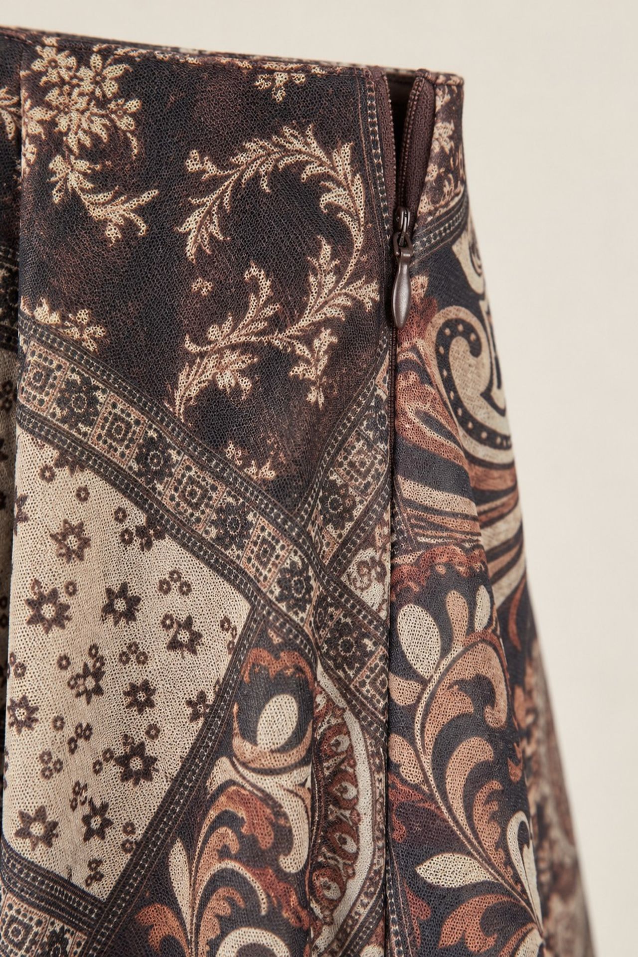 Ethnic Print Low Waist Asymmetric Midi Skirt 3