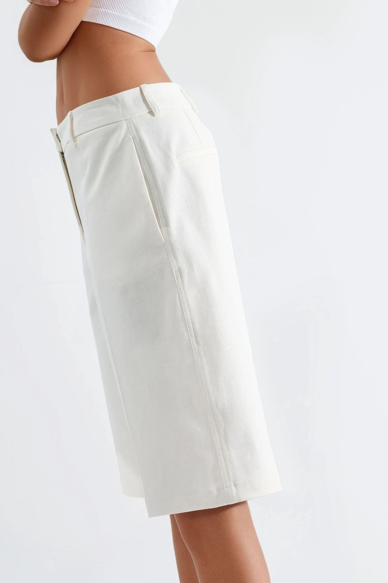 Straight Fit Bermuda Shorts (w/out Belt) 3