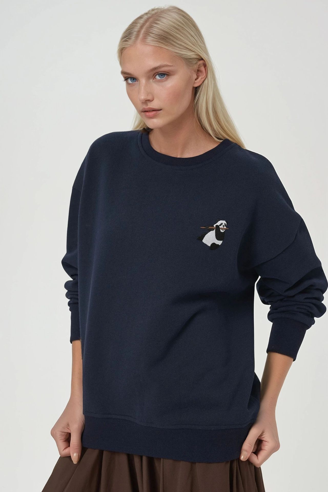  Comfort Animal Pattern Embroidered Raised Crew Neck Sweatshirt 5