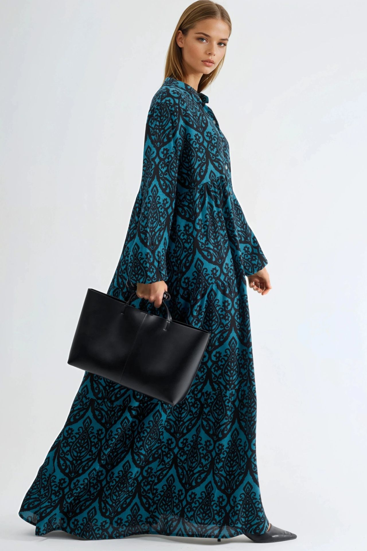 Comfort Fit Patterned Maxi Dress with V-Neck