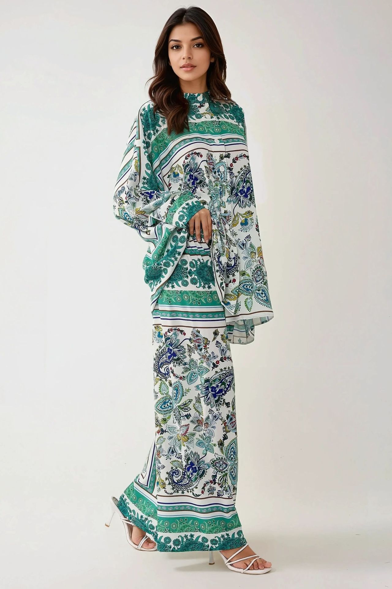 Printed Oversized Two-Piece Set with Crew Neck and Button Detail