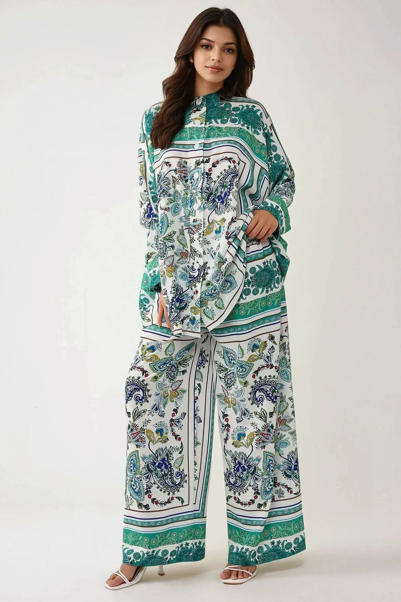Printed Oversized Two-Piece Set with Crew Neck and Button Detail