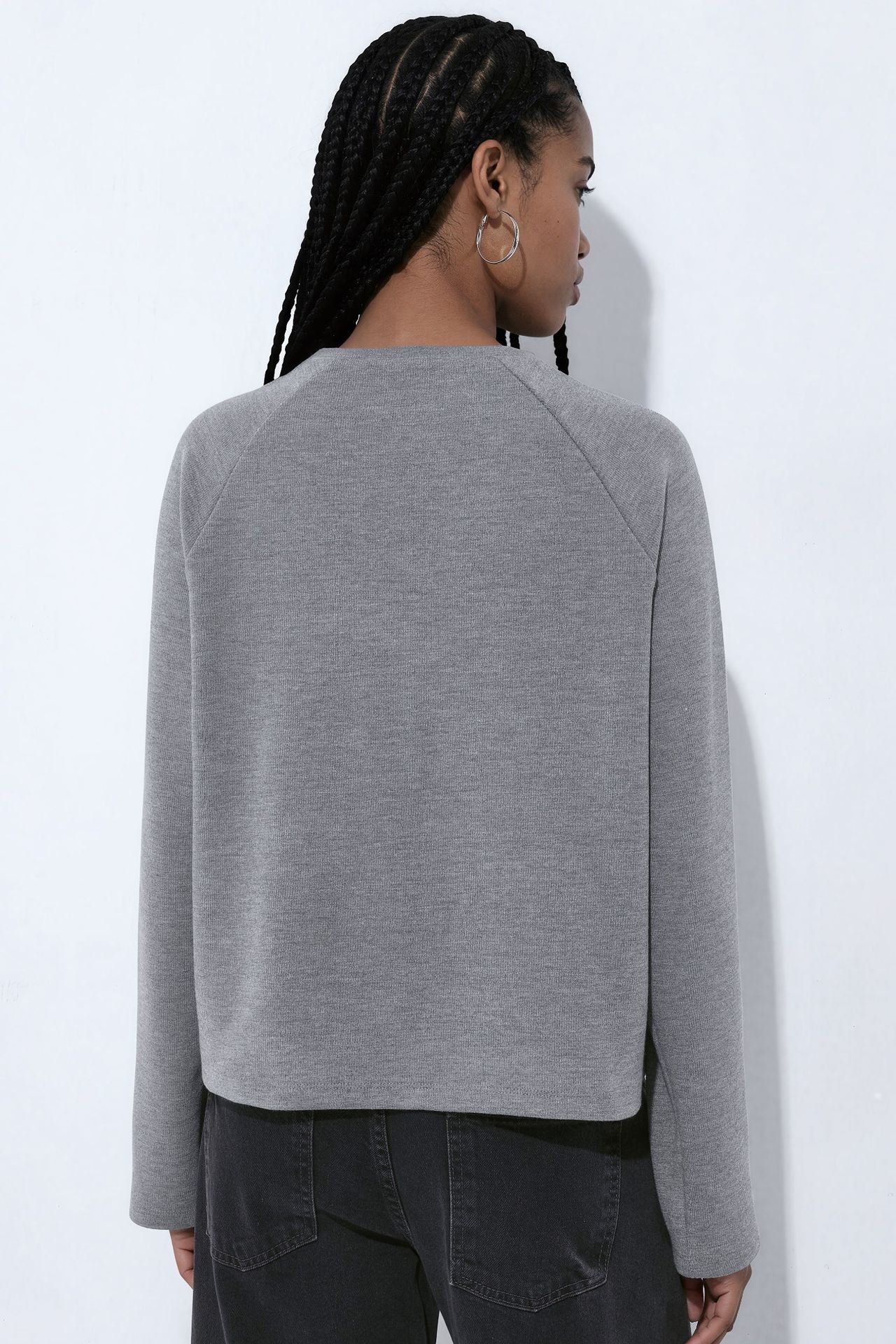 Crew Neck Button Sweatshirt 4