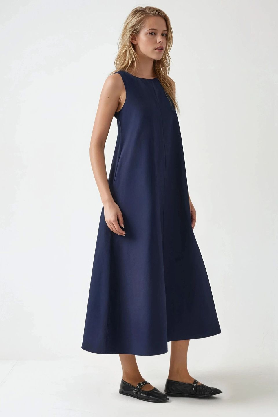 Crew Neck Sleeveless A-Form Maxi Dress