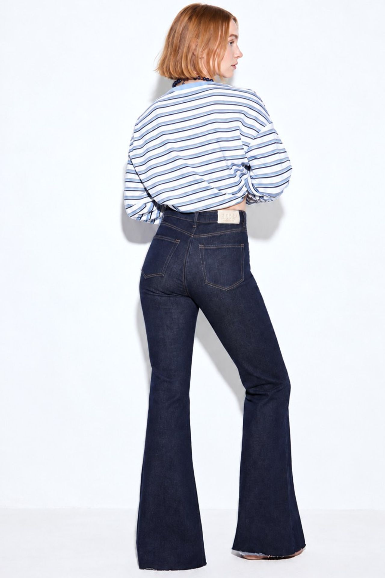 H74 Slim Fit Flared Jeans 4