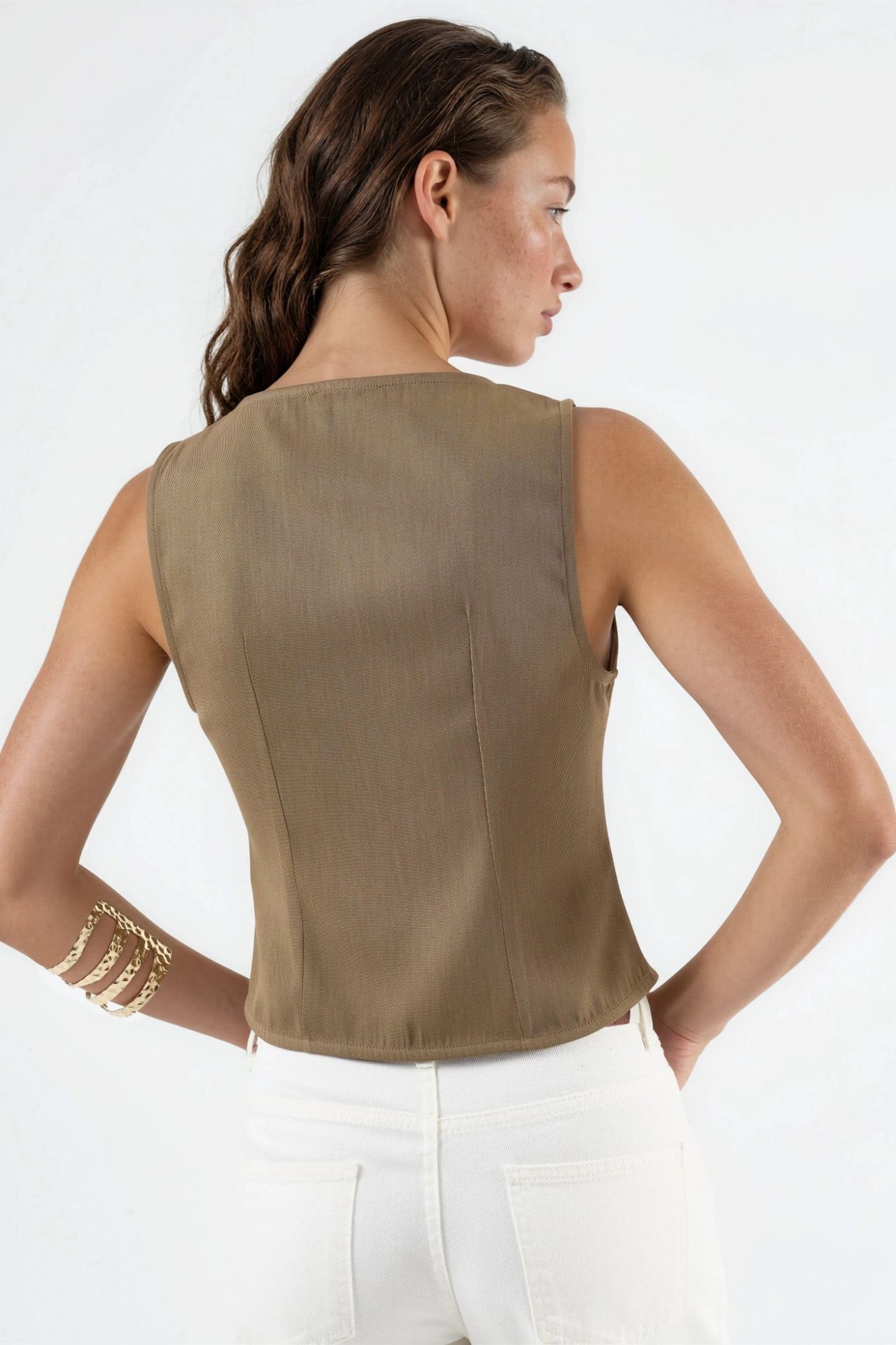 Buttoned Sleeveless Top 4