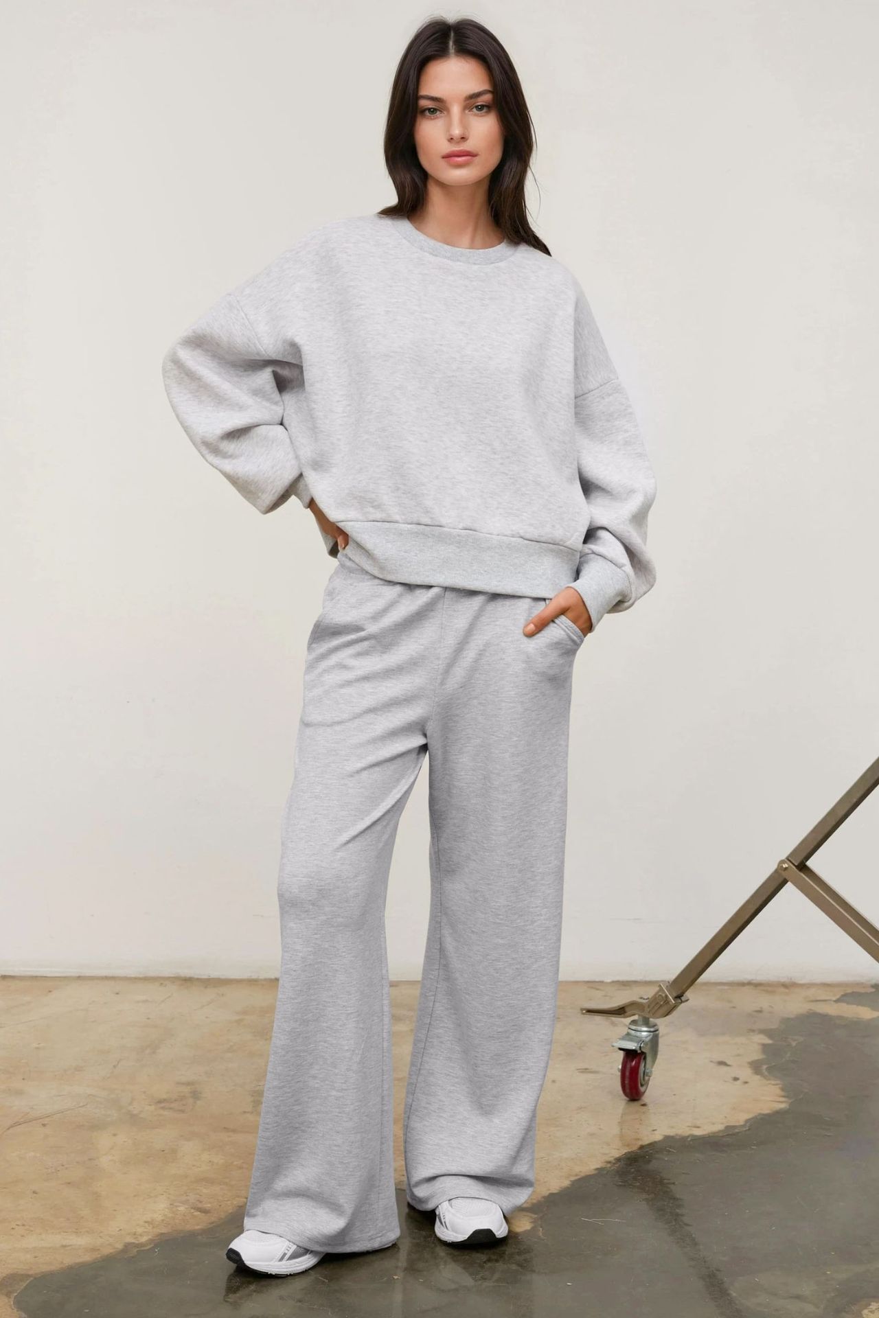 Loose Fit Crew Neck Knitted Raised Sweatshirt 5