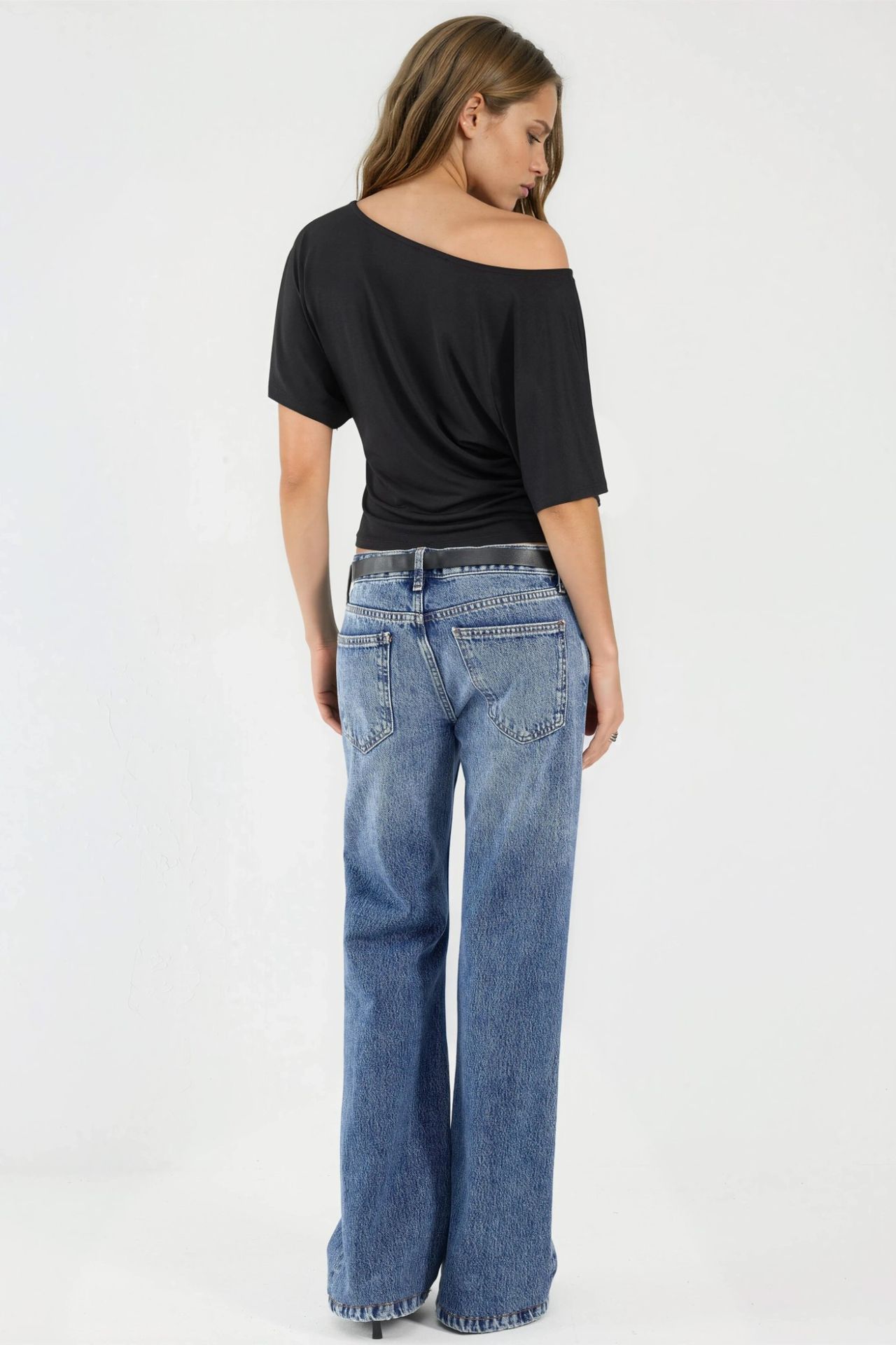Loose Fit Boat Neck T-Shirt 4