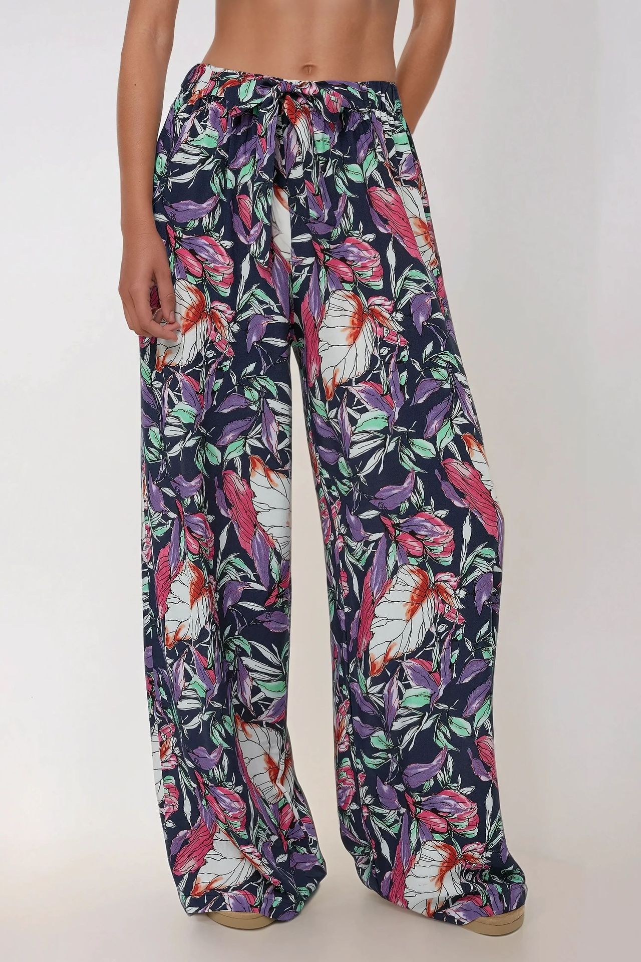 Wide Leg Elastic Waist Printed Pants